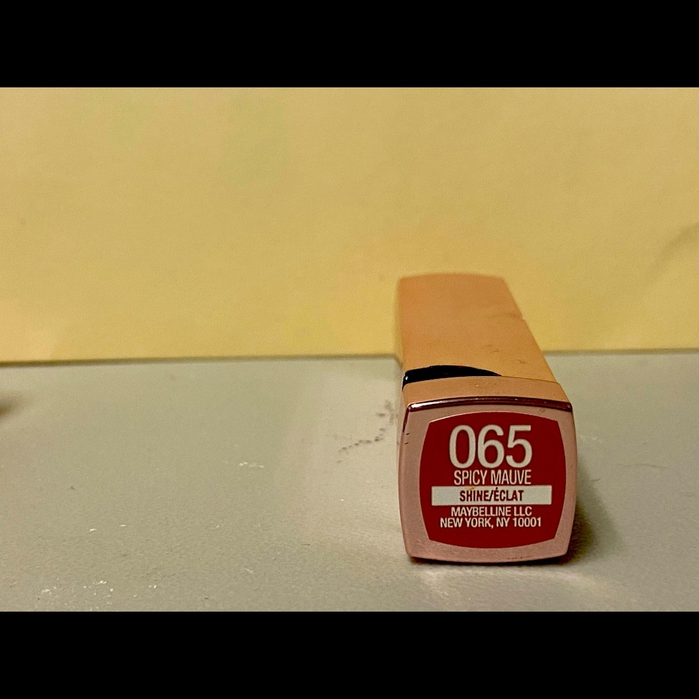 Spice Mauve Maybelline lipstick